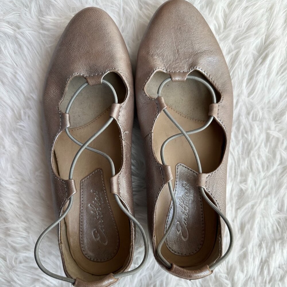 Earthies Metallic Silver Pewter Mary Jane Ballet Flats Shoes Size 6